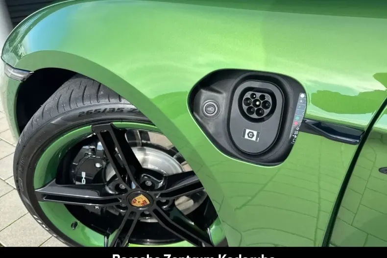 Porsche Taycan din 2023 cu 10.850 km - oferta POR157097 - foto 13