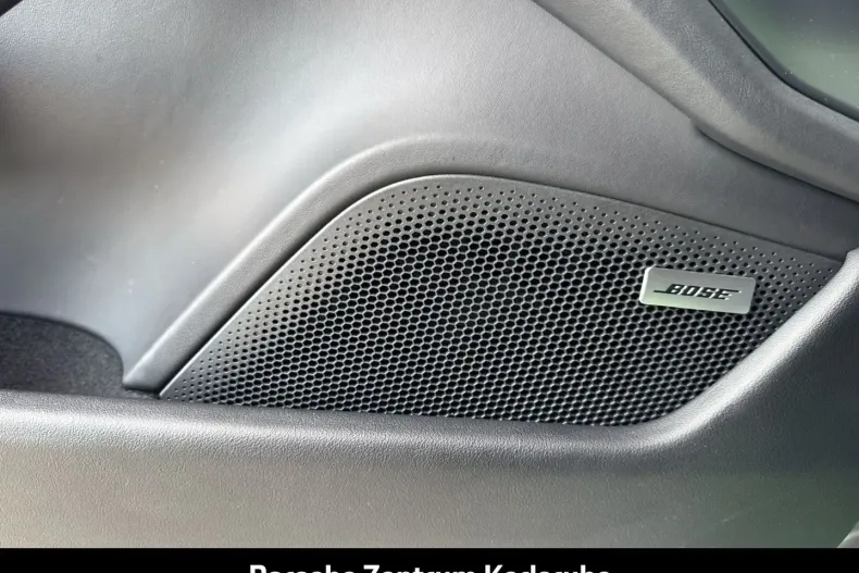 Porsche Taycan din 2023 cu 10.850 km - oferta POR157097 - foto 23