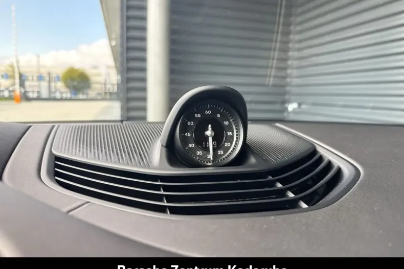 Porsche Taycan din 2023 cu 10.850 km - oferta POR157097 - foto 34