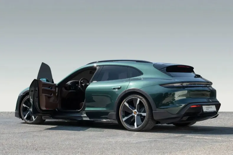 Porsche Taycan din 2023 cu 27.900 km - oferta POR157099 - foto 7