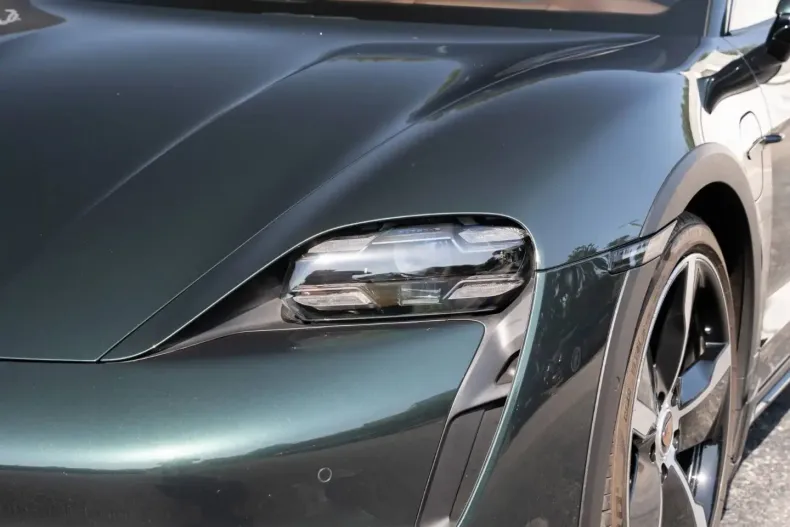 Porsche Taycan din 2023 cu 27.900 km - oferta POR157099 - foto 12