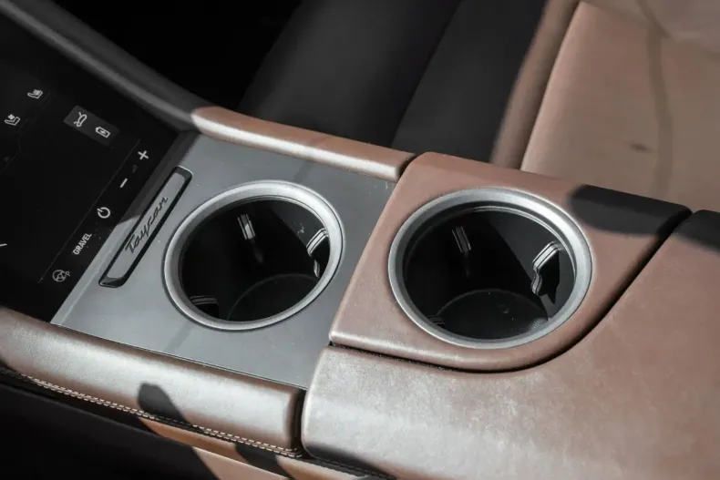 Porsche Taycan din 2023 cu 27.900 km - oferta POR157099 - foto 29