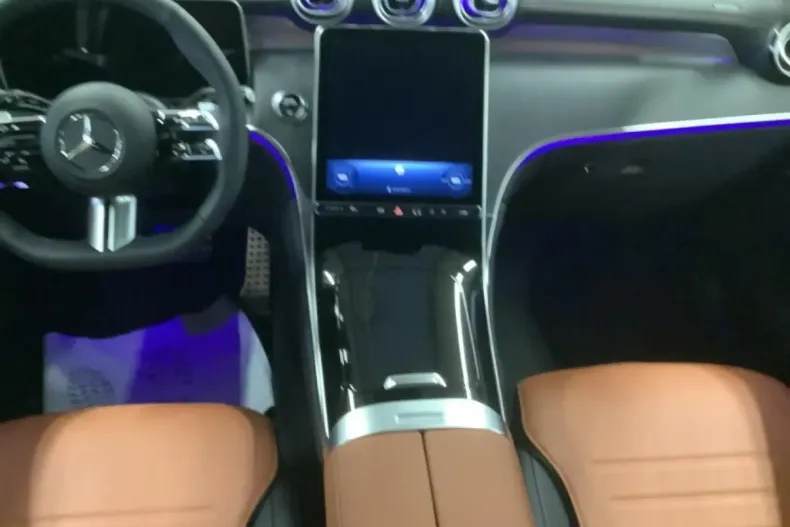 Mercedes-Benz GLC 220 din 2024 cu 10.500 km - oferta MER157110 - foto 11