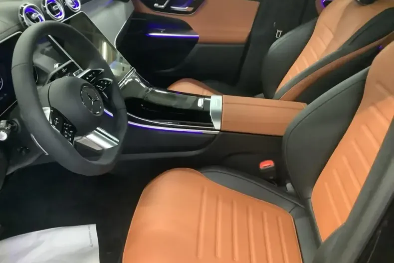 Mercedes-Benz GLC 220 din 2024 cu 10.500 km - oferta MER157110 - foto 12