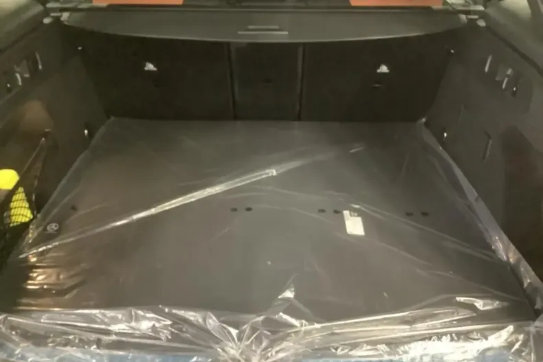 Mercedes-Benz GLC 220 din 2024 cu 10.500 km - oferta MER157110 - foto 17