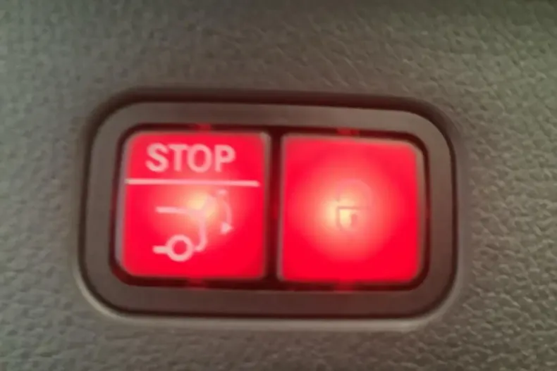 Mercedes-Benz GLC 220 din 2024 cu 10.500 km - oferta MER157110 - foto 18