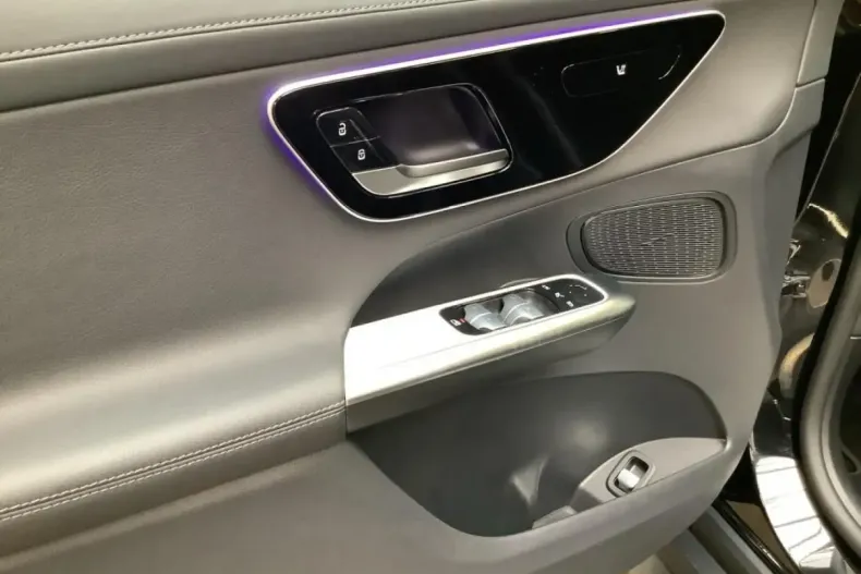 Mercedes-Benz GLC 300 din 2024 cu 16.000 km - oferta MER157112 - foto 7