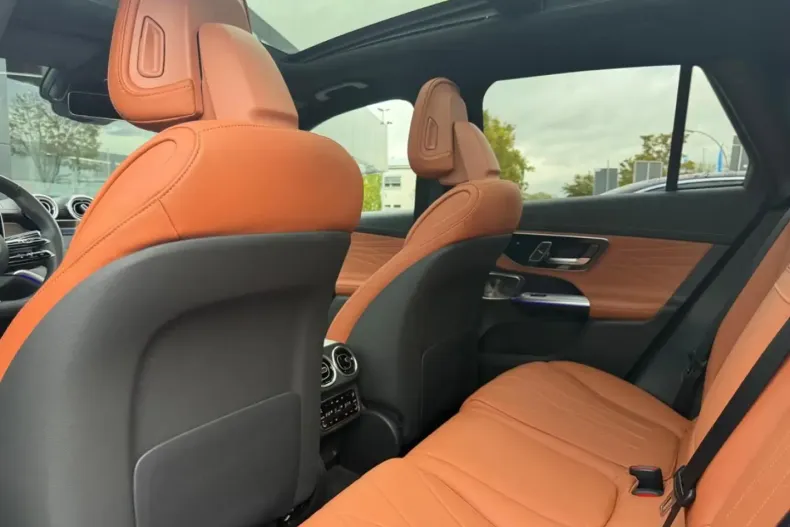 Mercedes-Benz GLC 400 din 2023 cu 62.900 km - oferta MER157117 - foto 14