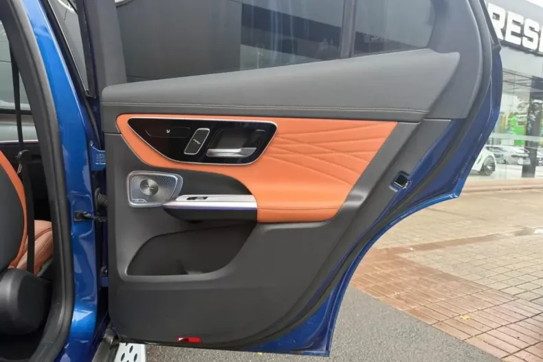 Mercedes-Benz GLC 400 din 2023 cu 62.900 km - oferta MER157117 - foto 19