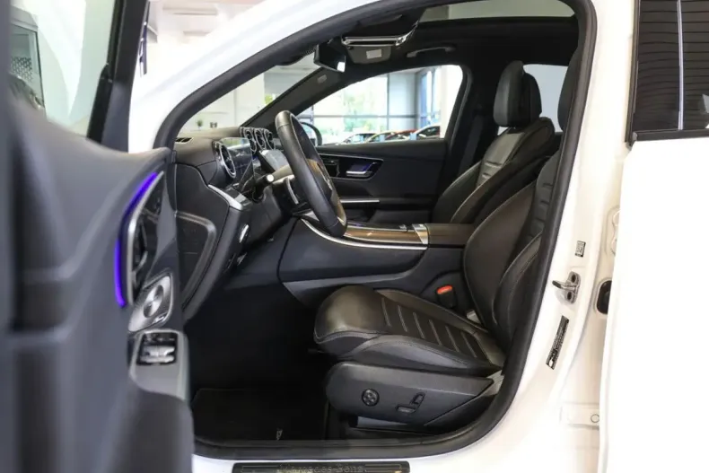 Mercedes-Benz GLC 300 din 2023 cu 39.903 km - oferta MER157127 - foto 8