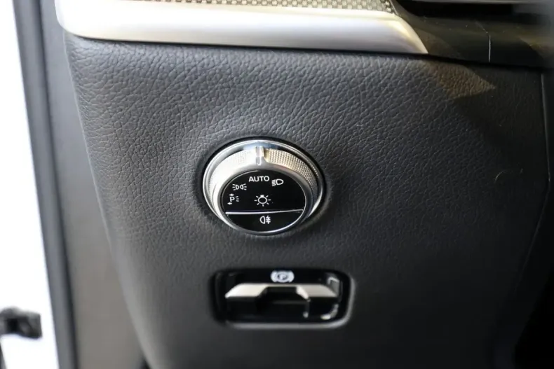 Mercedes-Benz GLC 300 din 2023 cu 39.903 km - oferta MER157127 - foto 19