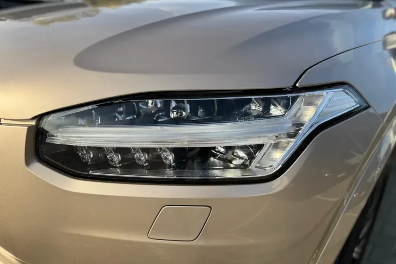 Volvo XC90 din 2023 cu 34.606 km - oferta VOL157133 - foto 10