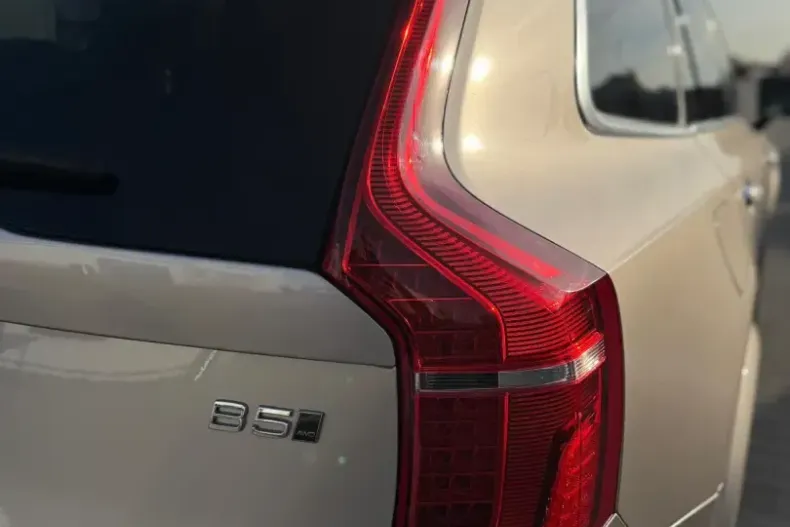 Volvo XC90 din 2023 cu 34.606 km - oferta VOL157133 - foto 11
