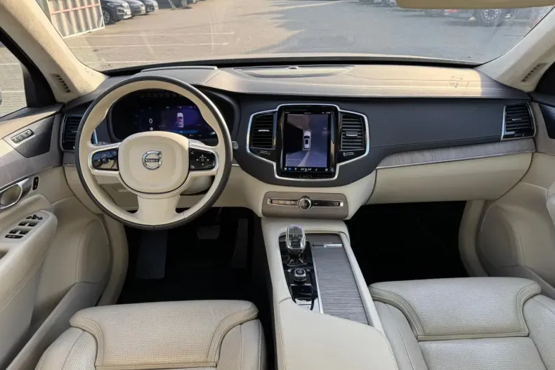 Volvo XC90 din 2023 cu 34.606 km - oferta VOL157133 - foto 14