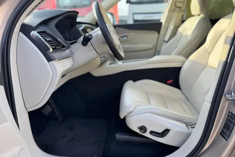 Volvo XC90 din 2023 cu 34.606 km - oferta VOL157133 - foto 15