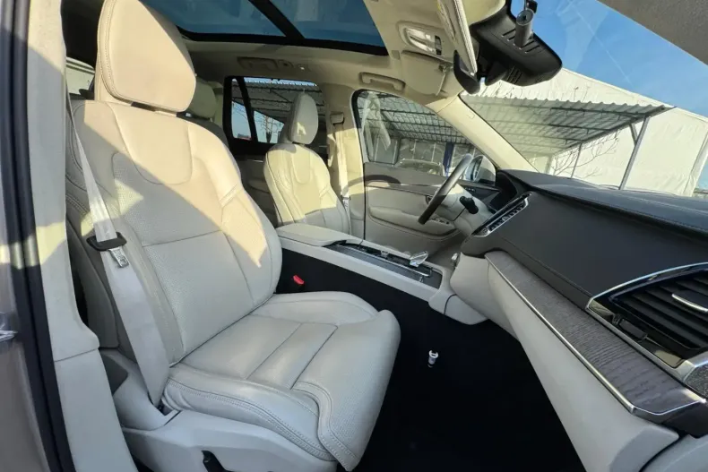 Volvo XC90 din 2023 cu 34.606 km - oferta VOL157133 - foto 19