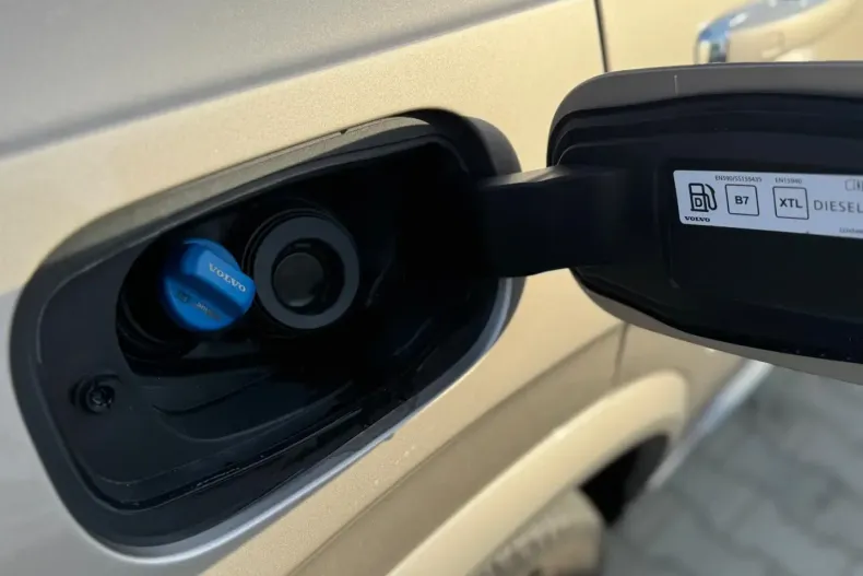 Volvo XC90 din 2023 cu 34.606 km - oferta VOL157133 - foto 31