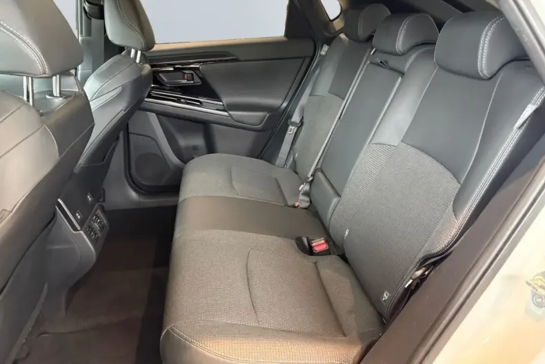 Toyota bZ4X din 2023 cu 36.115 km - oferta TOY157134 - foto 14