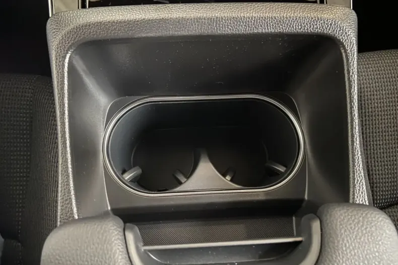 Toyota bZ4X din 2023 cu 30.000 km - oferta TOY157135 - foto 4