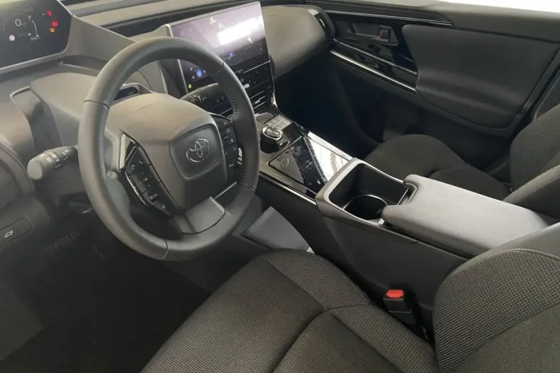 Toyota bZ4X din 2023 cu 30.000 km - oferta TOY157135 - foto 7