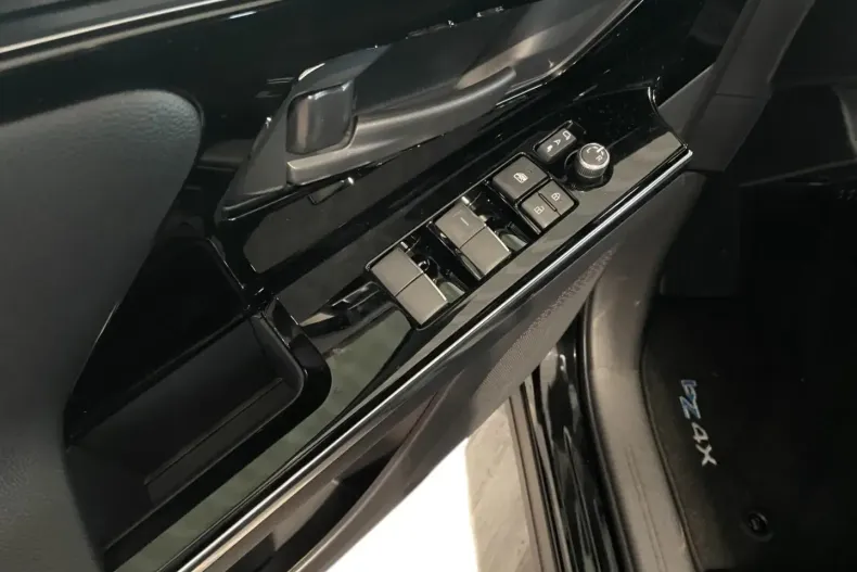 Toyota bZ4X din 2023 cu 30.000 km - oferta TOY157135 - foto 8