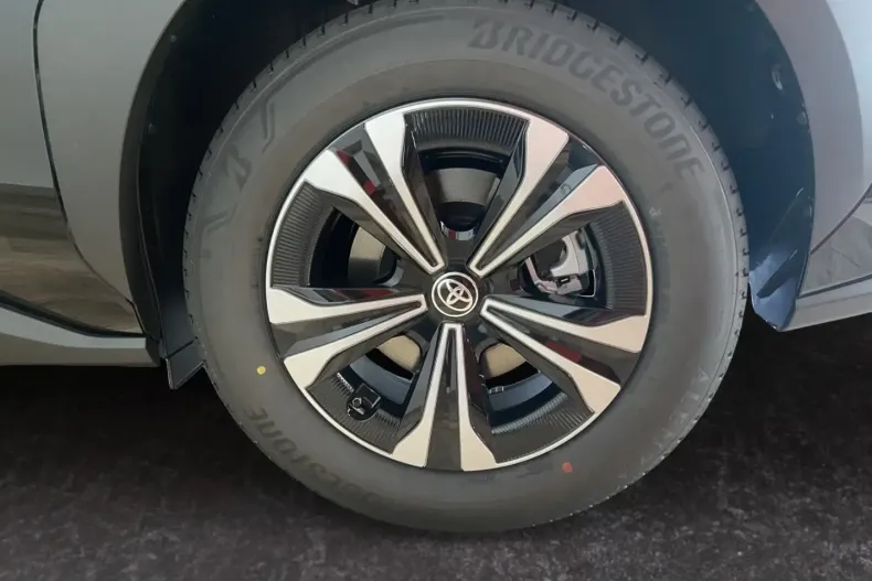 Toyota bZ4X din 2023 cu 30.000 km - oferta TOY157135 - foto 11