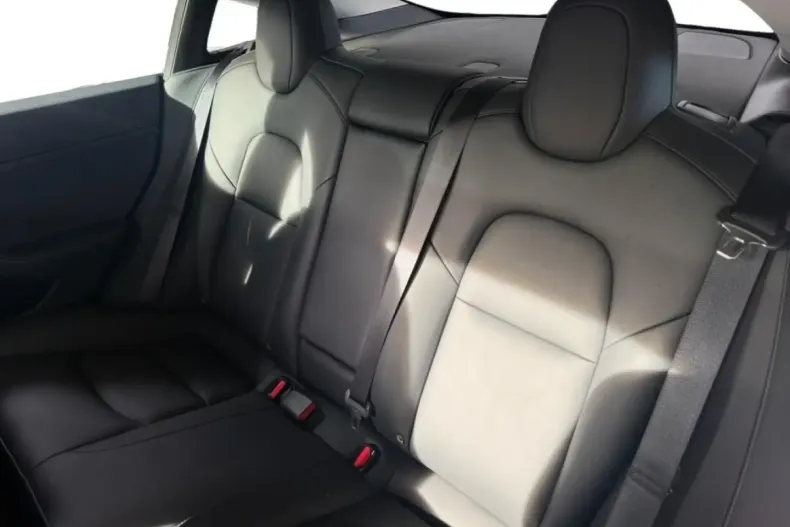 Tesla Model 3 din 2022 cu 74.257 km - oferta TES157137 - foto 7