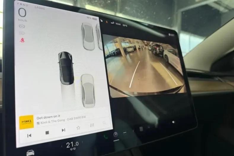 Tesla Model 3 din 2022 cu 74.257 km - oferta TES157137 - foto 16