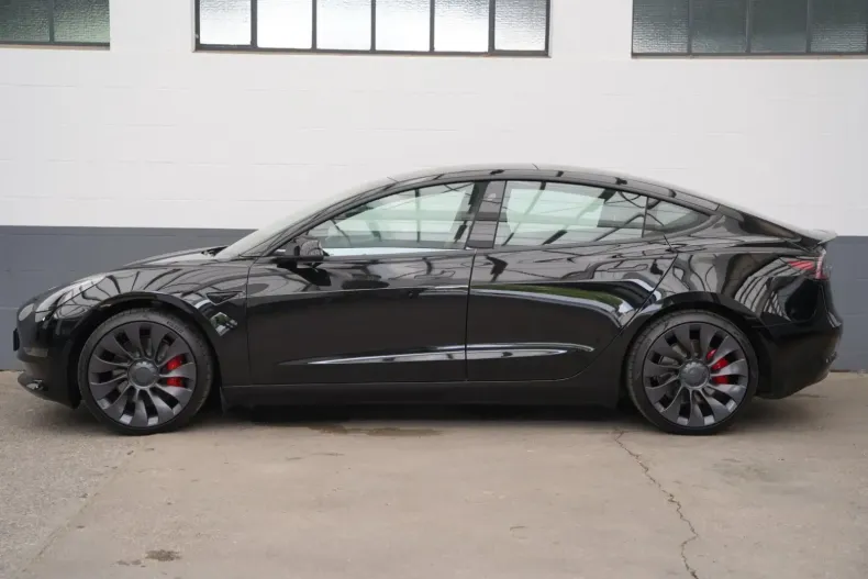 Tesla Model 3 din 2022 cu 69.998 km - oferta TES157138 - foto 3