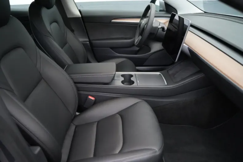 Tesla Model 3 din 2022 cu 69.998 km - oferta TES157138 - foto 14