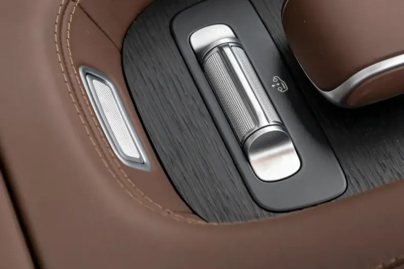 Mercedes-Benz GLS 63 din 2024 cu 23.370 km - oferta MER157142 - foto 10