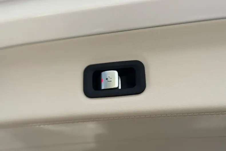 Mercedes-Benz GLS 600 din 2022 cu 35.000 km - oferta MER157146 - foto 38