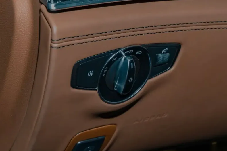 Mercedes-Benz AMG GT din 2023 cu 10.854 km - oferta MER157151 - foto 12