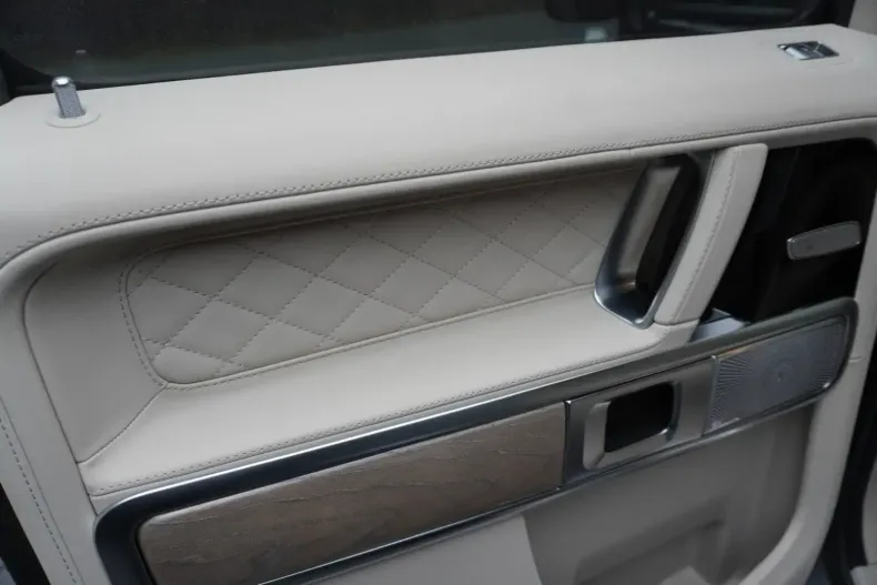 Mercedes-Benz G 450 din 2024 cu 2.400 km - oferta MER157160 - foto 35