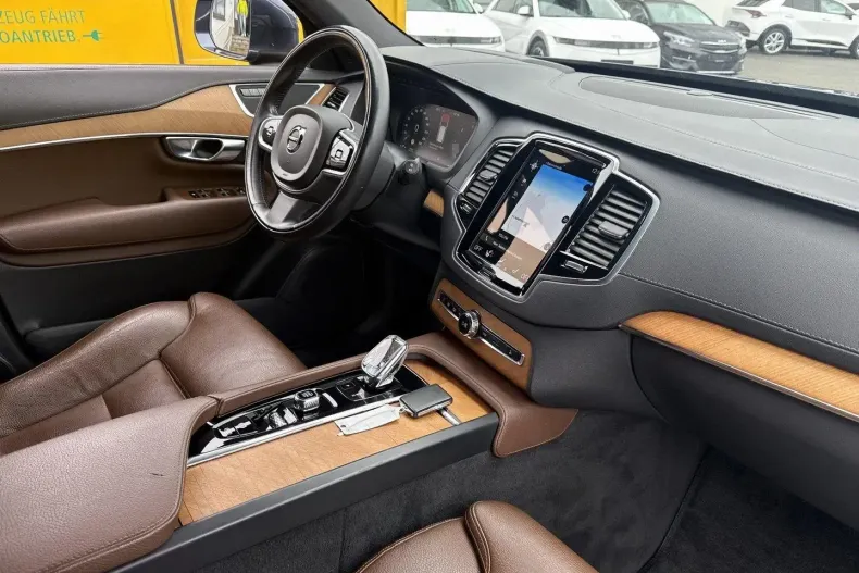 Volvo XC40 din 2021 cu 137.100 km - oferta VOL157163 - foto 8