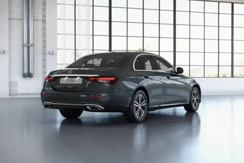 Mercedes-Benz E 220 din 2022 cu 42.483 km - oferta MER157164 - foto 2