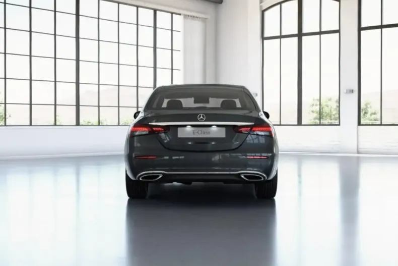 Mercedes-Benz E 220 din 2022 cu 42.483 km - oferta MER157164 - foto 3