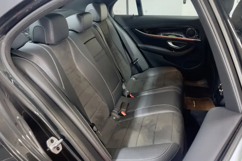 Mercedes-Benz E 220 din 2020 cu 69.000 km - oferta MER157165 - foto 16