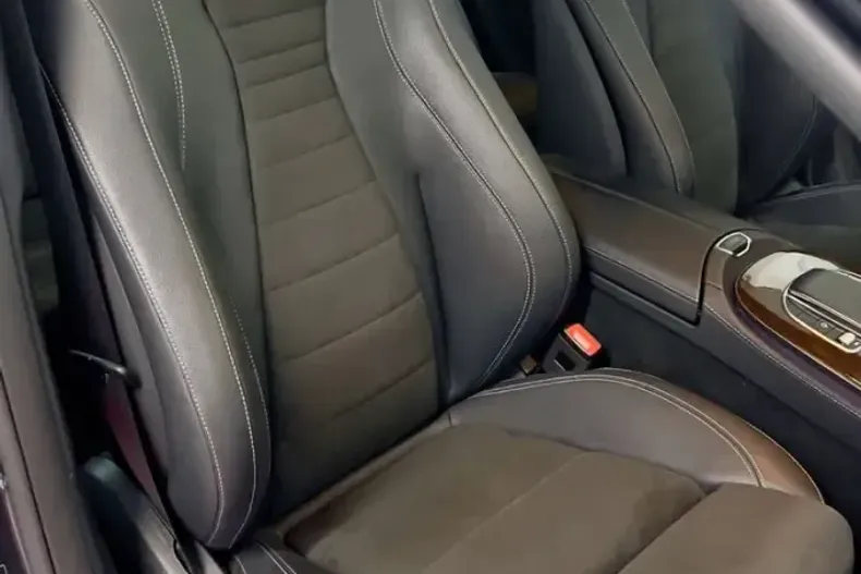 Mercedes-Benz E 220 din 2020 cu 69.000 km - oferta MER157165 - foto 18