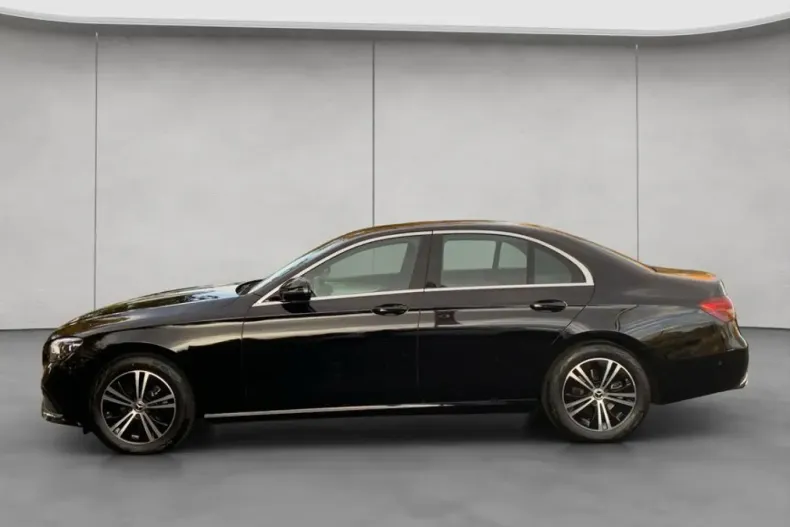 Mercedes-Benz E 220 din 2024 cu 37.069 km - oferta MER157166 - foto 2