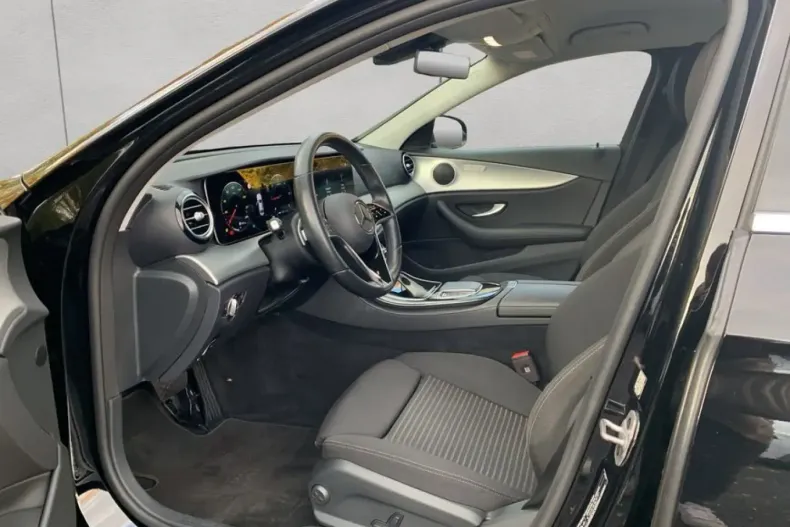 Mercedes-Benz E 220 din 2024 cu 37.069 km - oferta MER157166 - foto 9