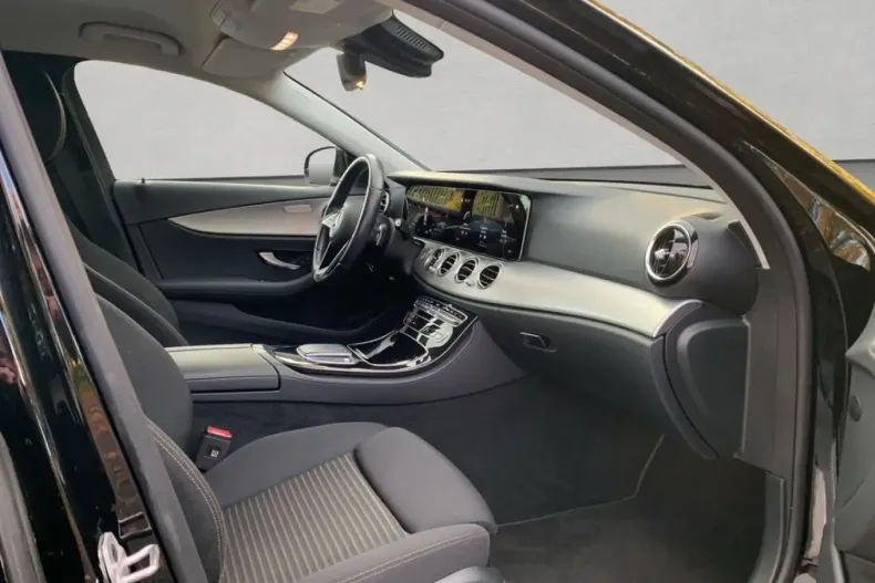 Mercedes-Benz E 220 din 2024 cu 37.069 km - oferta MER157166 - foto 15