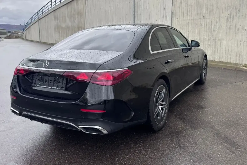 Mercedes-Benz E 220 din 2024 cu 5.000 km - oferta MER157167 - foto 5