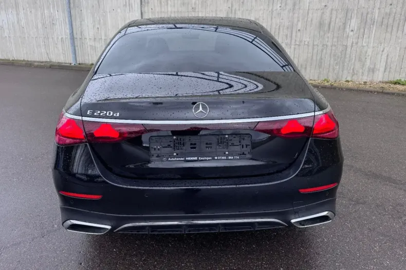 Mercedes-Benz E 220 din 2024 cu 5.000 km - oferta MER157167 - foto 6