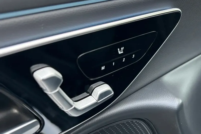 Mercedes-Benz E 220 din 2024 cu 5.000 km - oferta MER157167 - foto 11