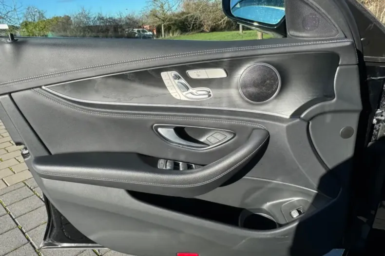 Mercedes-Benz E 220 din 2021 cu 70.000 km - oferta MER157168 - foto 17