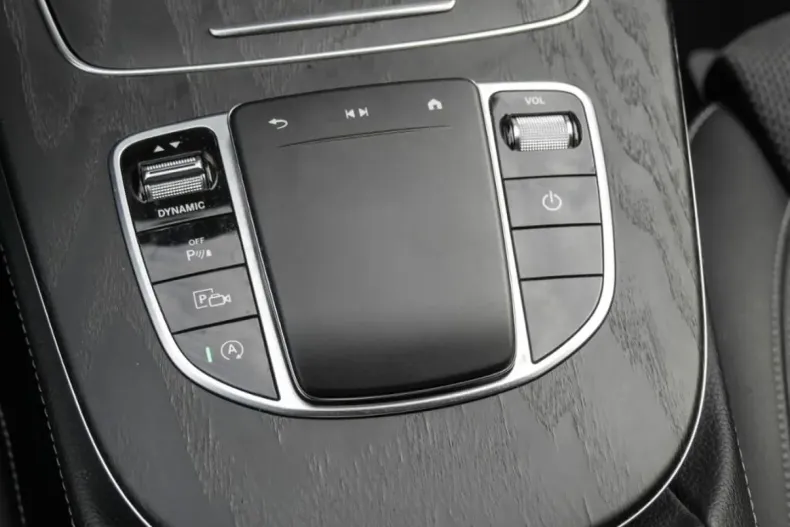 Mercedes-Benz E 220 din 2021 cu 51.870 km - oferta MER157171 - foto 10