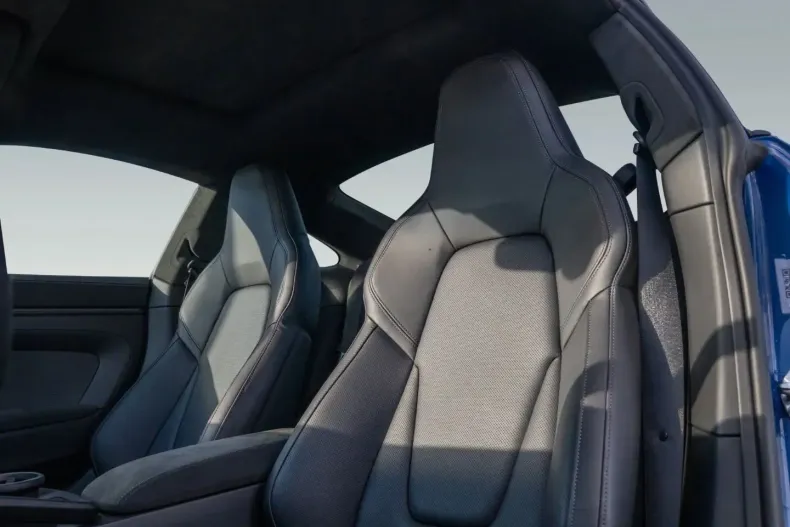 Porsche 992 din 2024 cu 1.300 km - oferta POR157173 - foto 5