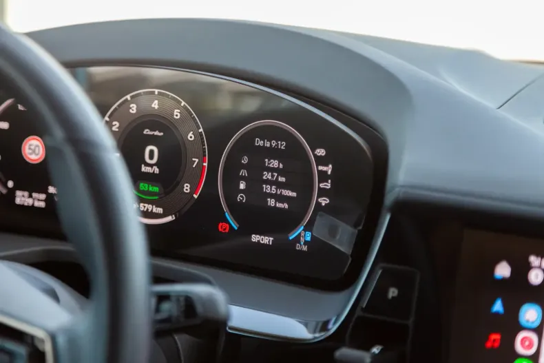 Porsche Panamera din 2024 cu 10.100 km - oferta POR157175 - foto 22