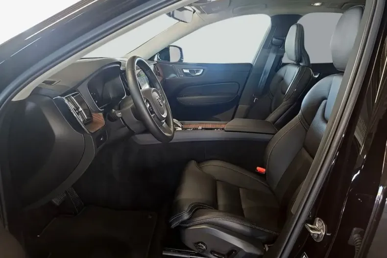 Volvo XC60 din 2023 cu 32.490 km - oferta VOL157213 - foto 5